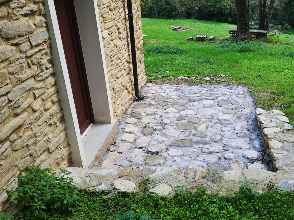 la_quercia_retro_laterale